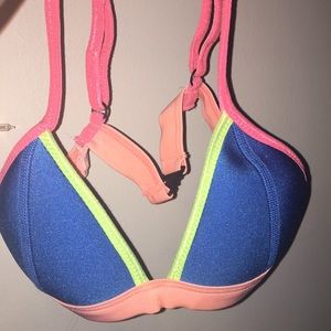 Triangl bathing suit top